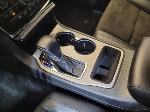 Used 2021 Jeep Grand Cherokee Laredo X image 26