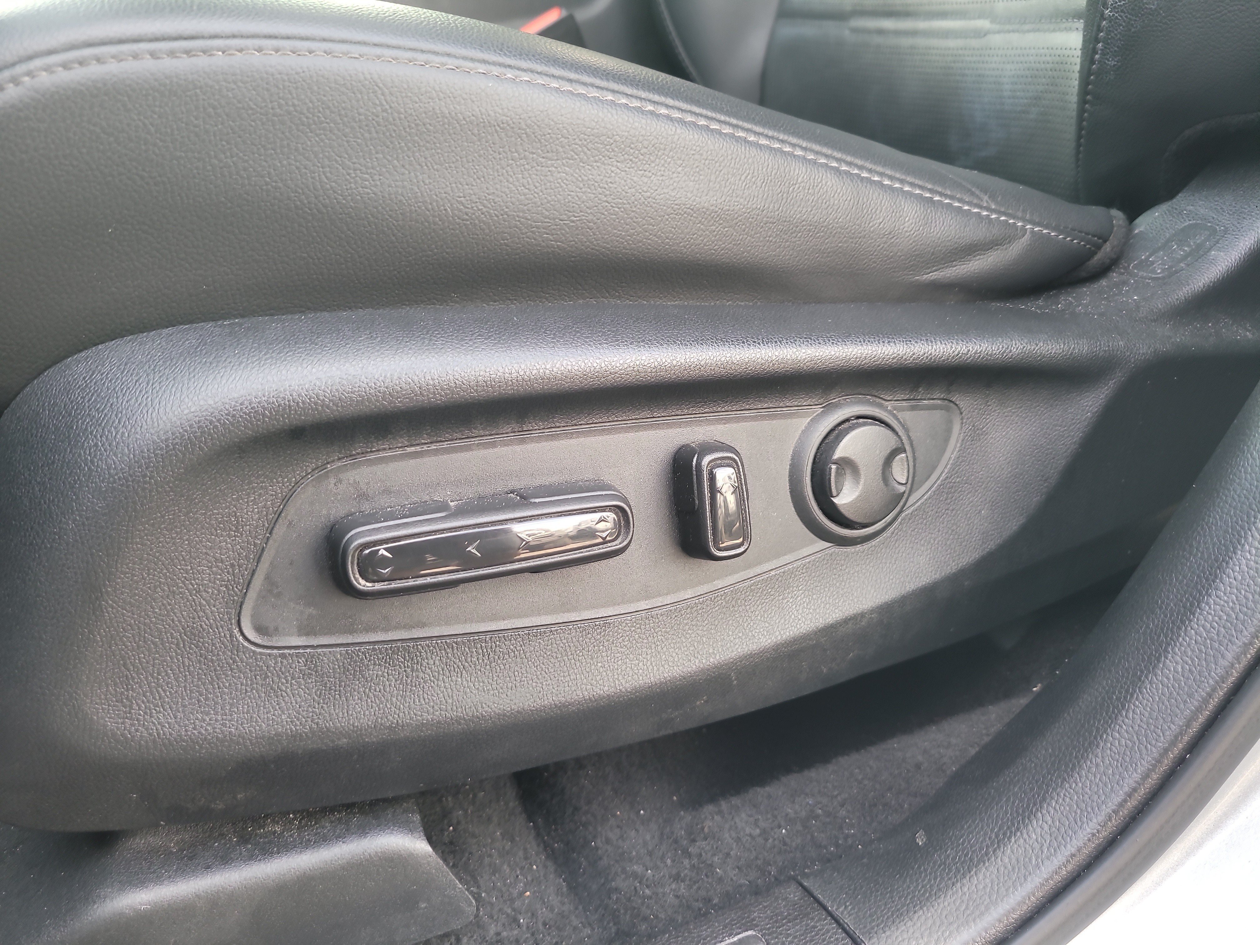 Used 2025 Honda CR-V EX-L image 18