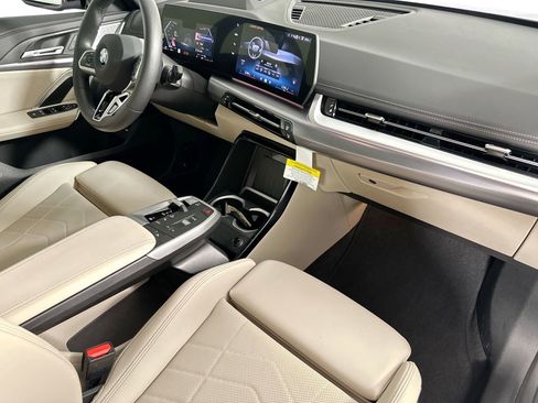 Used 2025 BMW X1 xDrive28i w/ Premium Package image 30