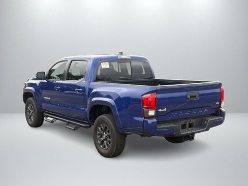 Used 2023 Toyota Tacoma SR5 AWD/4WD image 3