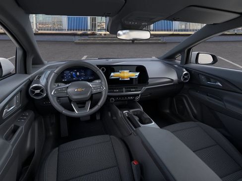 New 2026 Chevrolet Equinox EV LT image 15