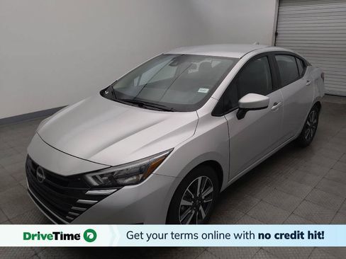 Used 2025 Nissan Versa SV FWD image 1