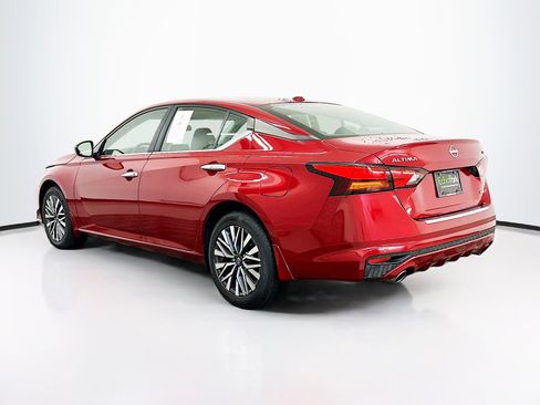 Used 2023 Nissan Altima 2.5 SV w/ SV Premium Package image 5