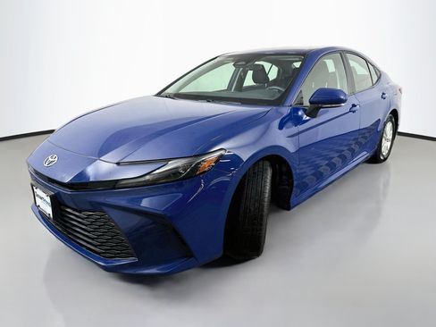 Used 2025 Toyota Camry LE FWD image 3