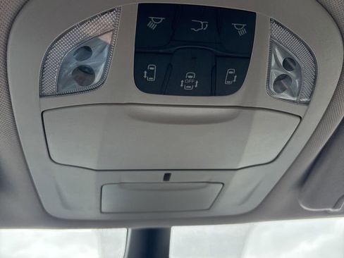 Used 2023 Chrysler Voyager LX FWD image 62