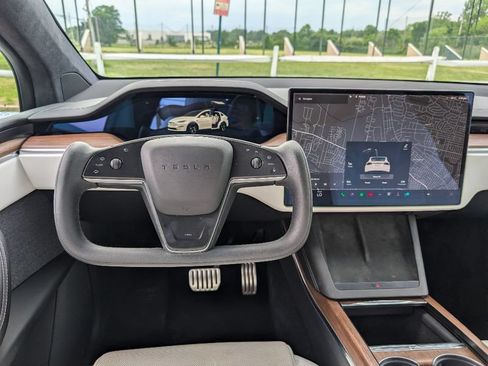 Used 2022 Tesla Model X AWD/4WD image 34