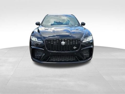 Certified 2024 Jaguar F-PACE SVR AWD/4WD image 8