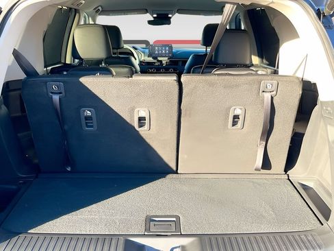 Used 2025 Honda Pilot EX-L image 25