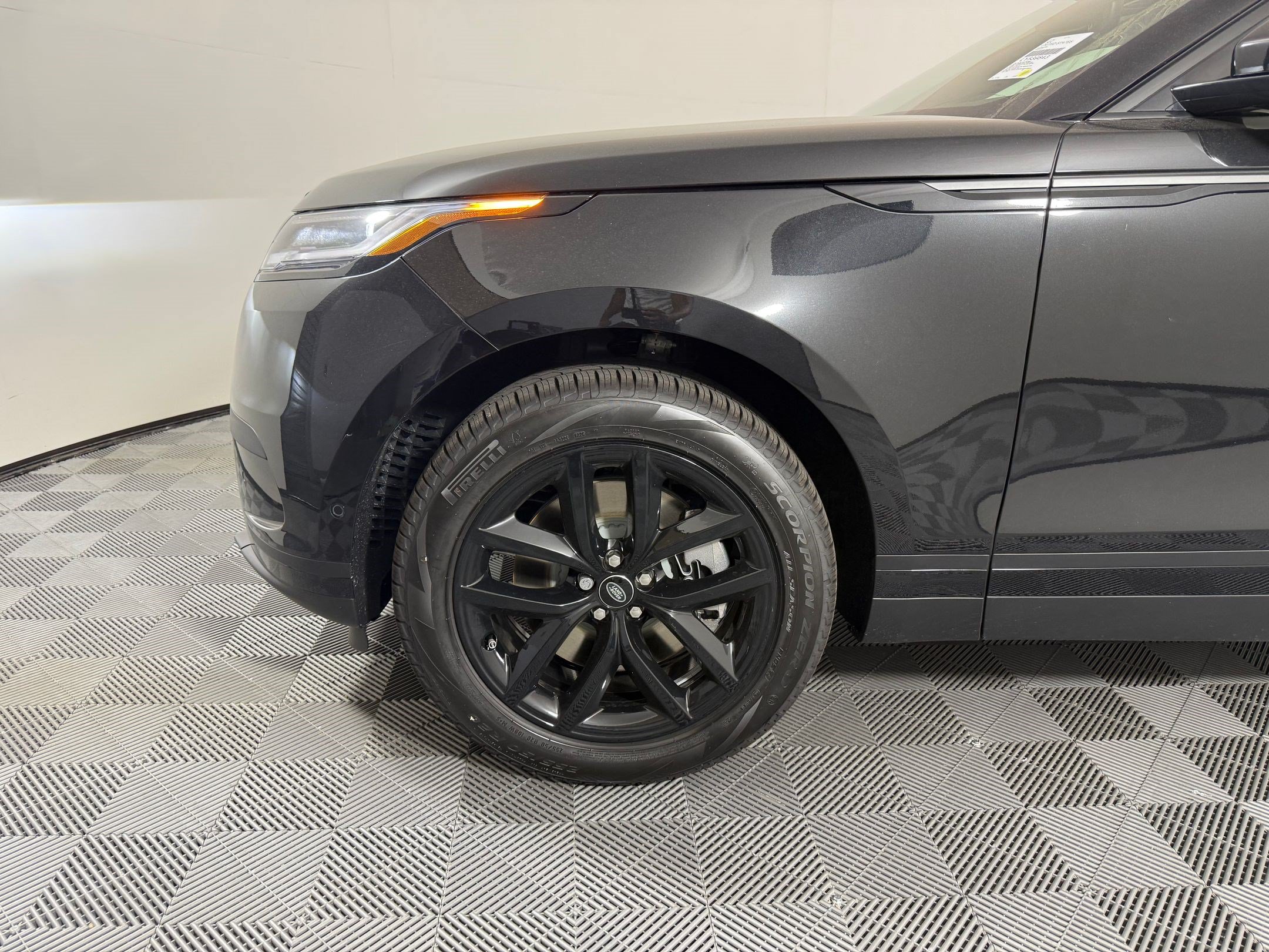New 2026 Land Rover Range Rover Velar S AWD/4WD image 13