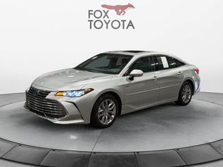 Used 2020 Toyota Avalon XLE w/ Moonroof Package FWD video 1