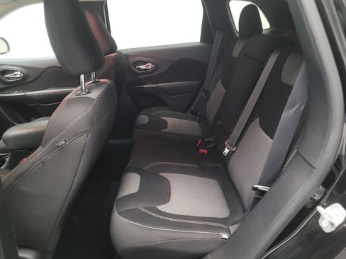 Used 2014 Jeep Cherokee Latitude w/ Cold Weather Group AWD/4WD image 18