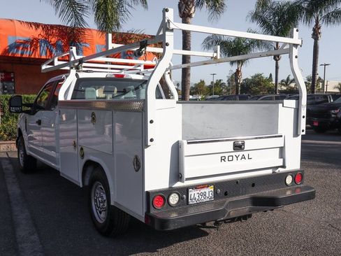 Used 2022 Ford F350 XL w/ Power Equipment Group RWD image 6