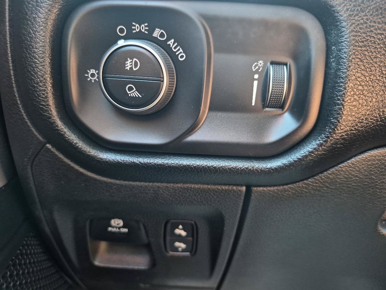 Used 2022 RAM 1500 Big Horn AWD/4WD image 15