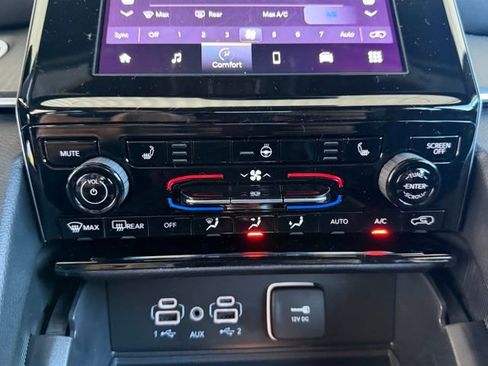 New 2026 Jeep Grand Cherokee Laredo AWD/4WD image 21