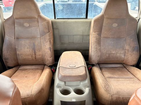 Used 2005 Ford F350 Lariat AWD/4WD image 25