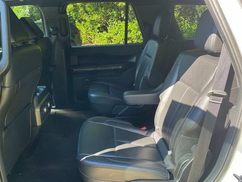 Used 2021 Ford Expedition XLT RWD image 9