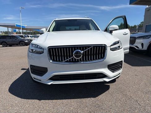 Used 2021 Volvo XC90 T5 Momentum w/ Climate Package FWD image 16