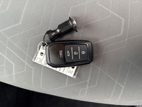 Used 2022 Toyota Tacoma TRD Off-Road w/ Technology Package image 30