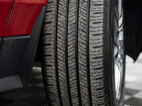 Used 2013 Cadillac SRX Luxury w/ Driver Awareness Package image 45