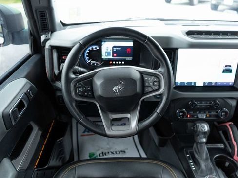 Used 2023 Ford Bronco Badlands w/ Sasquatch Package image 16