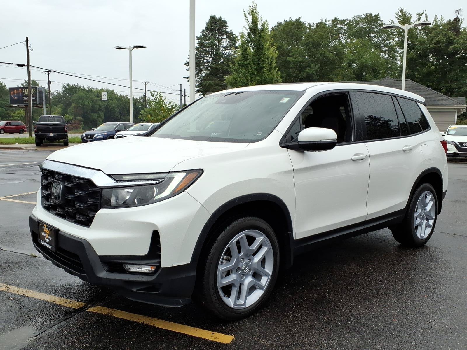 Certified 2025 Honda Passport EX-L image 3