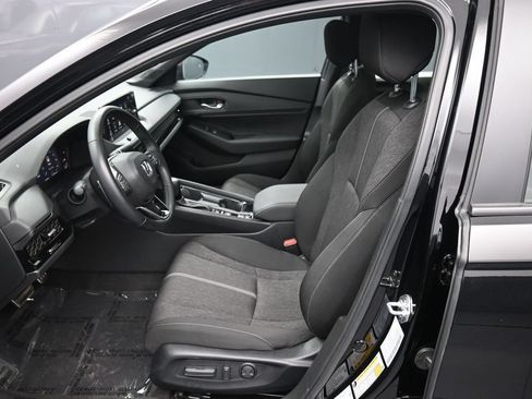 Used 2025 Honda Accord Sport image 19