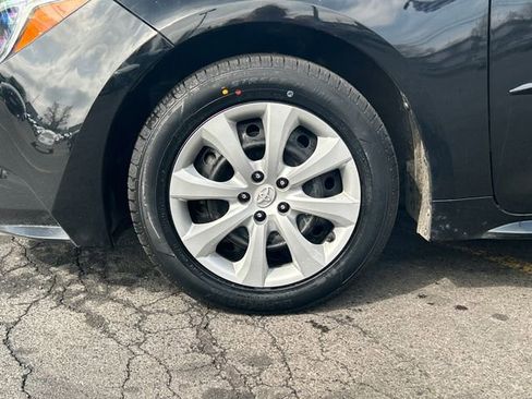 Used 2024 Toyota Corolla LE image 25