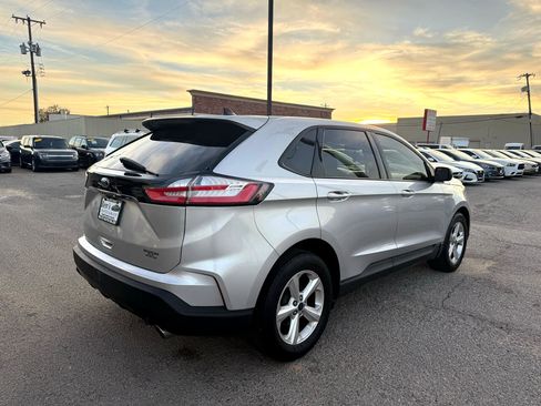 Used 2019 Ford Edge SE image 6