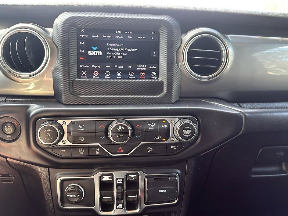 Used 2020 Jeep Wrangler Unlimited Sahara AWD/4WD image 31