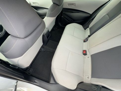 Used 2022 Toyota Corolla LE image 20