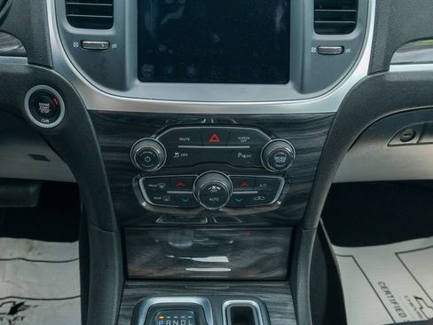 Used 2021 Chrysler 300 Touring L AWD/4WD image 20