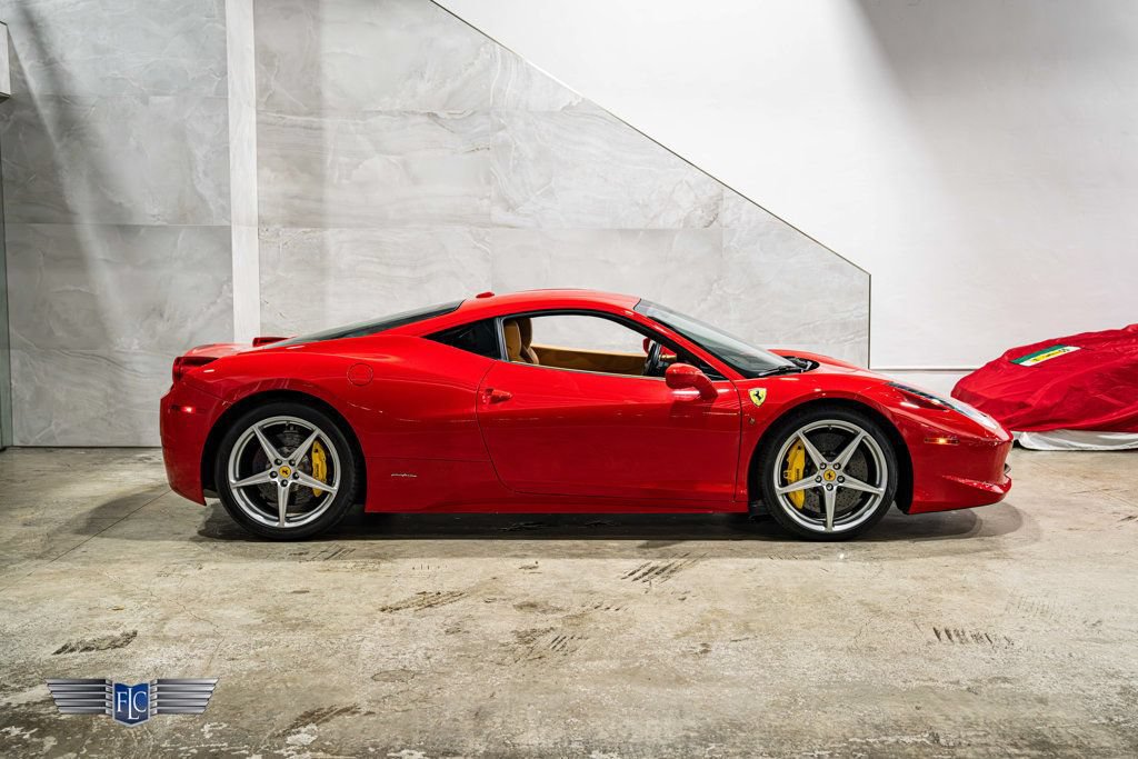 Used 2011 Ferrari 458 Italia Coupe RWD image 4