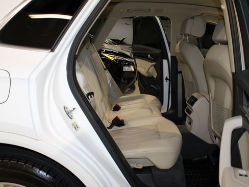 Used 2019 Audi Q5 2.0T Premium Plus w/ Premium Plus Package image 15