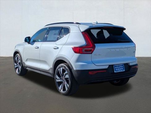 New 2026 Volvo XC40 B5 Ultra w/ Climate Package AWD/4WD image 2