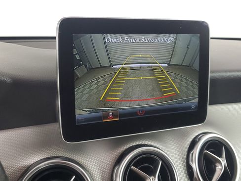 Used 2018 Mercedes-Benz GLA 250 GLA 250 image 38