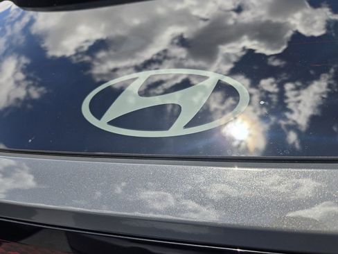 Certified 2025 Hyundai Tucson SEL FWD image 11