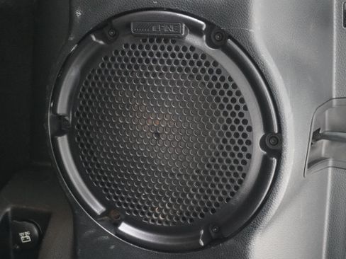 Used 2014 Jeep Wrangler Unlimited Sahara w/ Connectivity Group AWD/4WD image 16