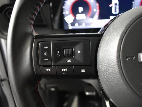 Certified 2025 Nissan Kicks SR w/ Illumination Package image 15