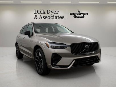 New 2026 Volvo XC40 B4 Plus w/ Protection Package Premier