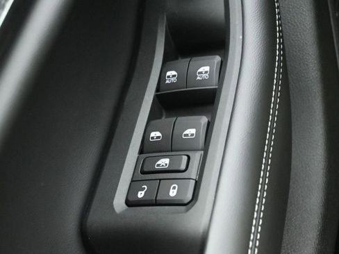 New 2025 Jeep Grand Cherokee L Altitude image 25