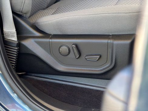 Used 2019 Ford F150 XLT w/ Equipment Group 302A Luxury AWD/4WD image 34