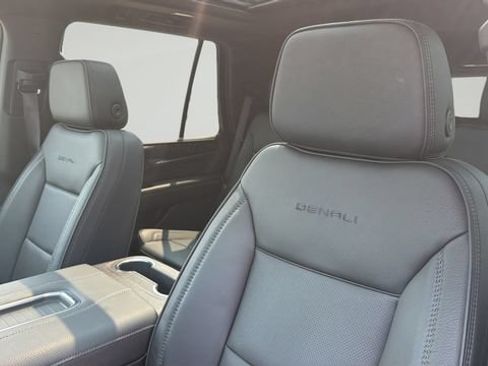 Used 2024 GMC Yukon Denali AWD/4WD image 15