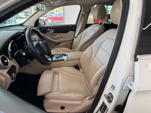 Used 2019 Mercedes-Benz GLC 300 image 10