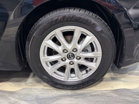 Used 2015 MAZDA MAZDA3 i Touring w/ Technology Package image 25