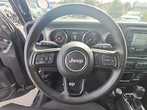 Used 2018 Jeep Wrangler Unlimited Sport AWD/4WD image 8