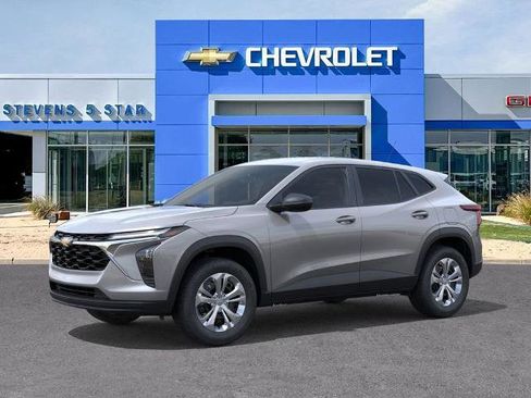 New 2026 Chevrolet Trax LS w/ Driver Confidence Package image 2