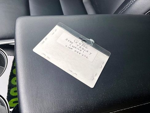 Used 2020 Tesla Model Y Long Range image 11