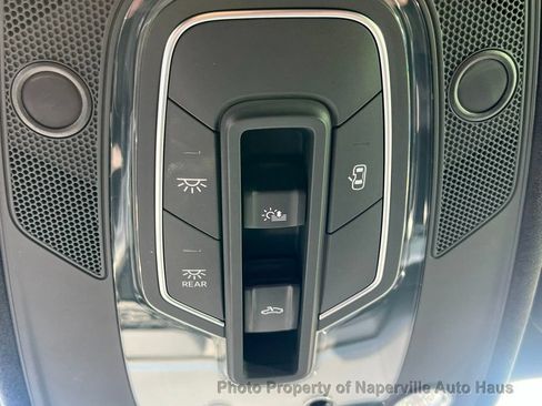 Used 2019 Lamborghini Urus AWD/4WD image 25