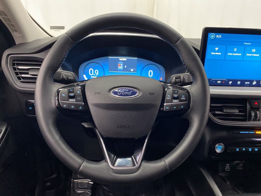 Used 2025 Ford Escape Platinum AWD/4WD image 18