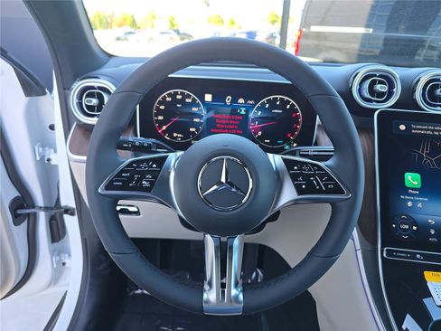 Used 2026 Mercedes-Benz GLC 300 4MATIC image 32